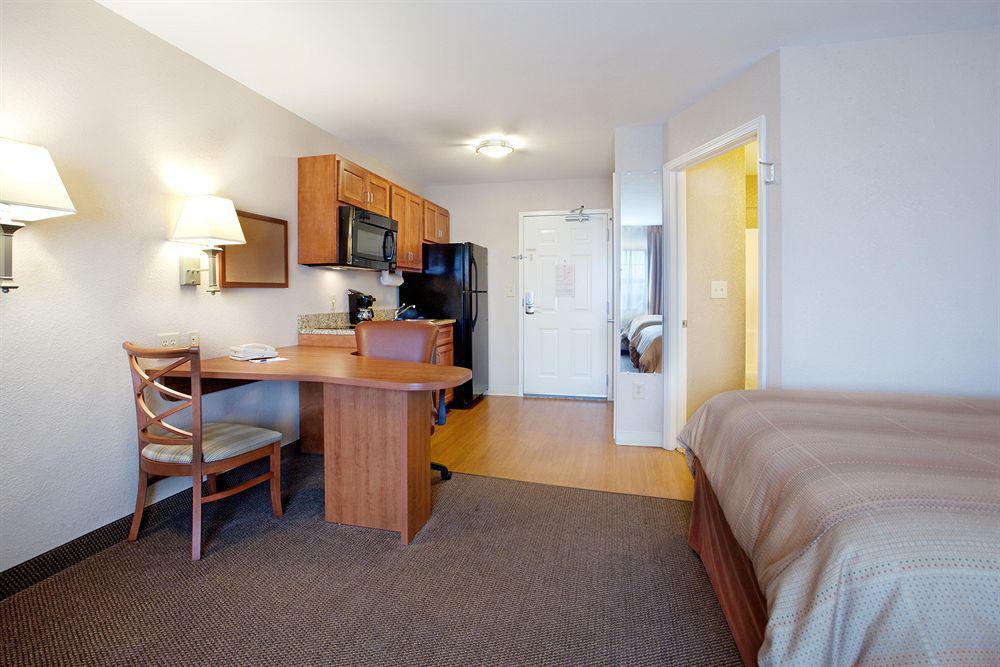 Candlewood Suites Sumter By Ihg Room photo